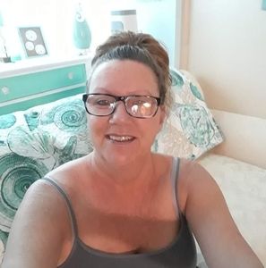 Meet your Posher, Debra